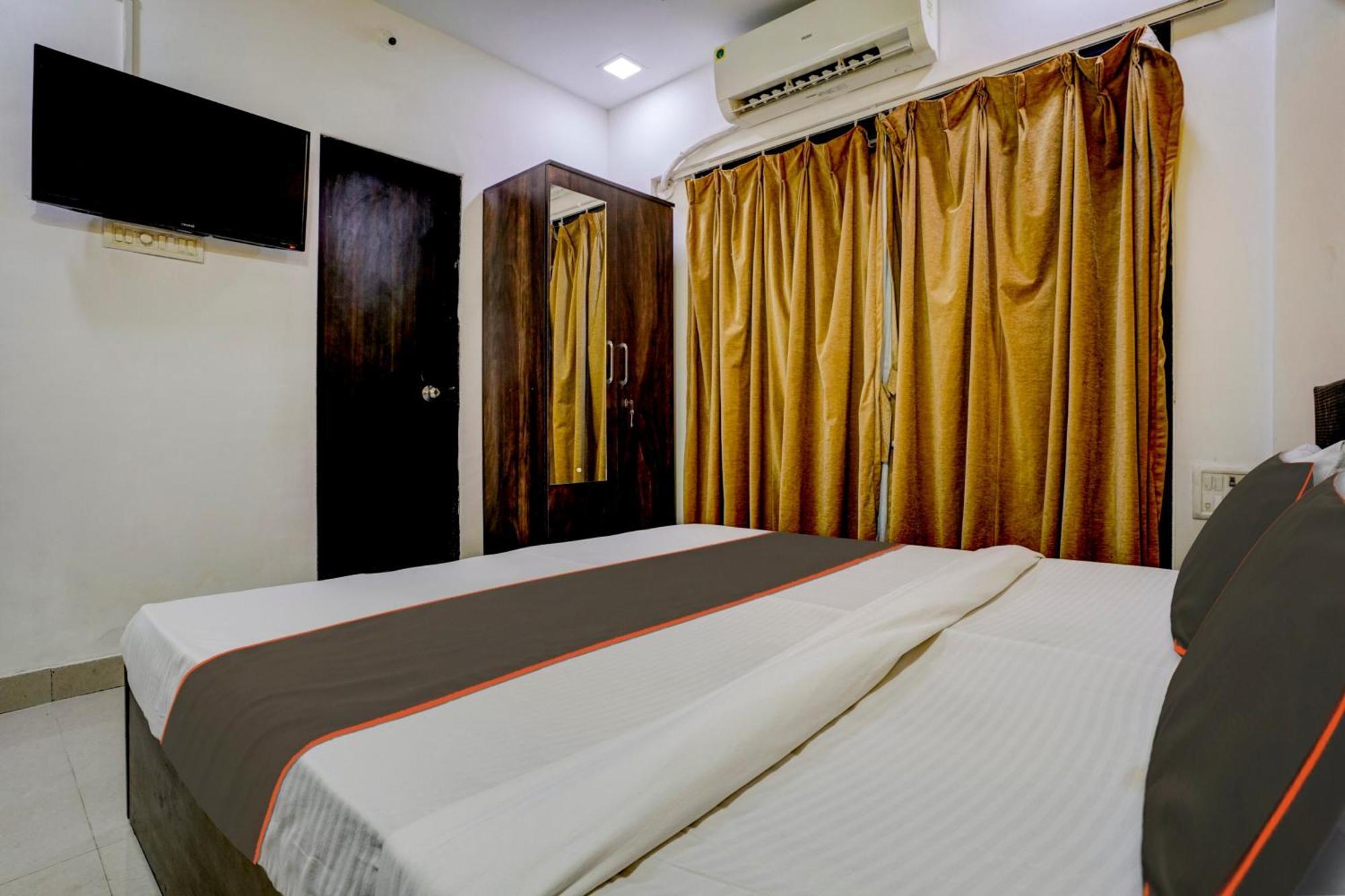Rio Corporate House Hotel Мумбай Екстериор снимка