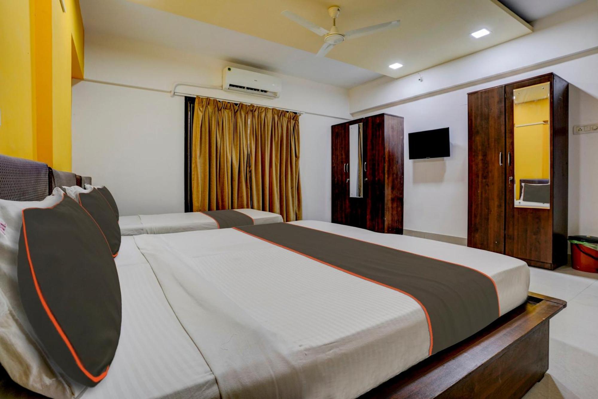Rio Corporate House Hotel Мумбай Екстериор снимка