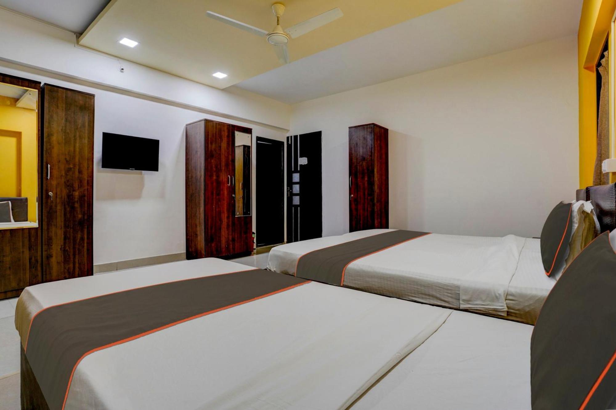 Rio Corporate House Hotel Мумбай Екстериор снимка
