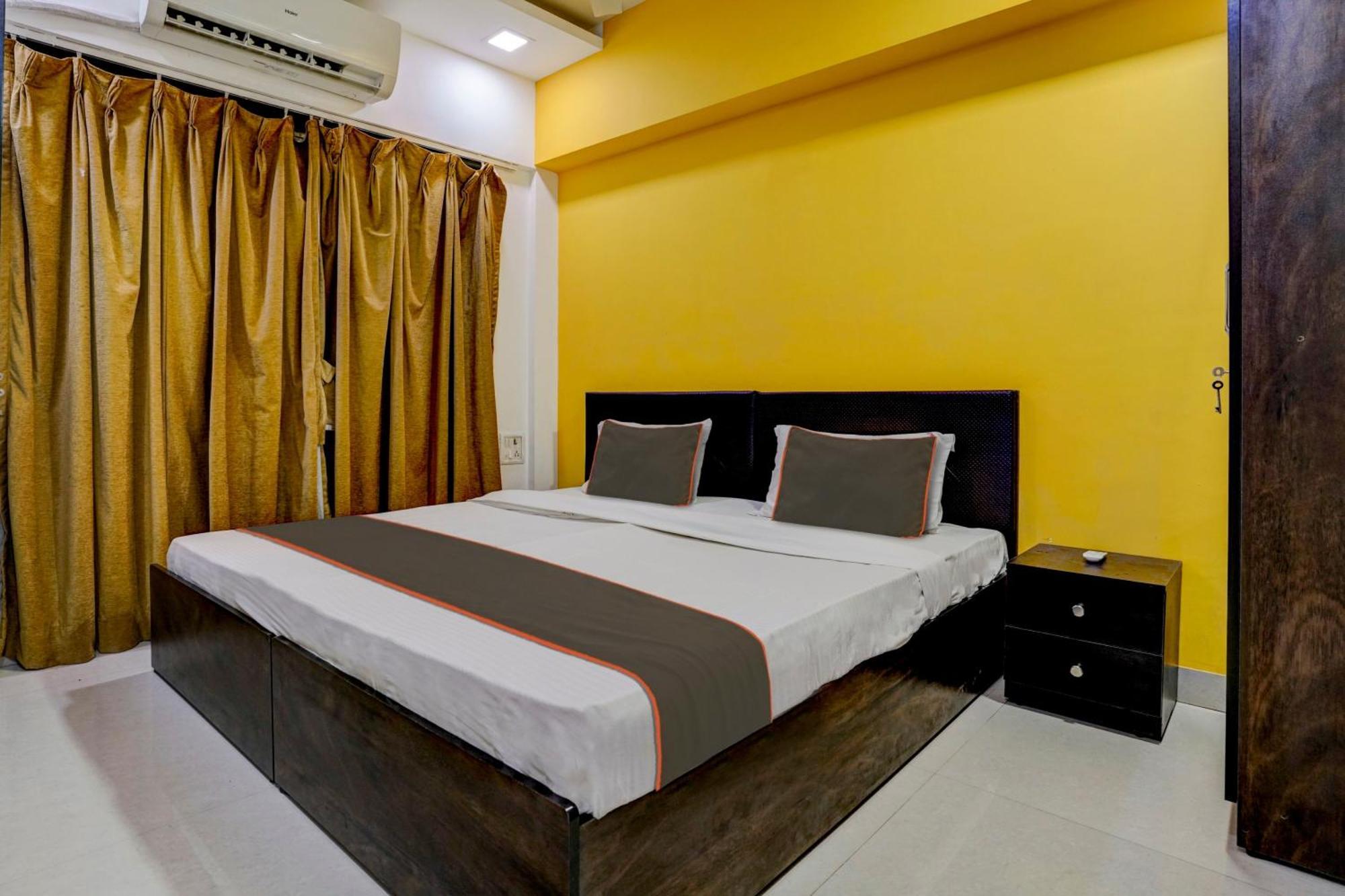 Rio Corporate House Hotel Мумбай Екстериор снимка